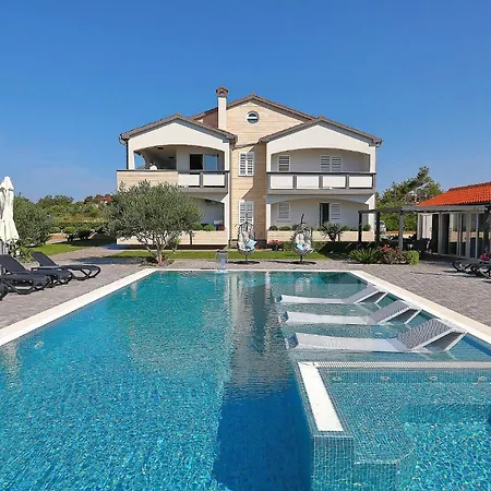 Apartment Suva Punta, No 3 *