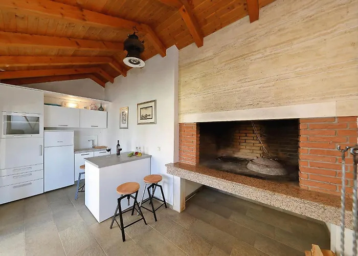 Apartman Suva Punta, No 3 *