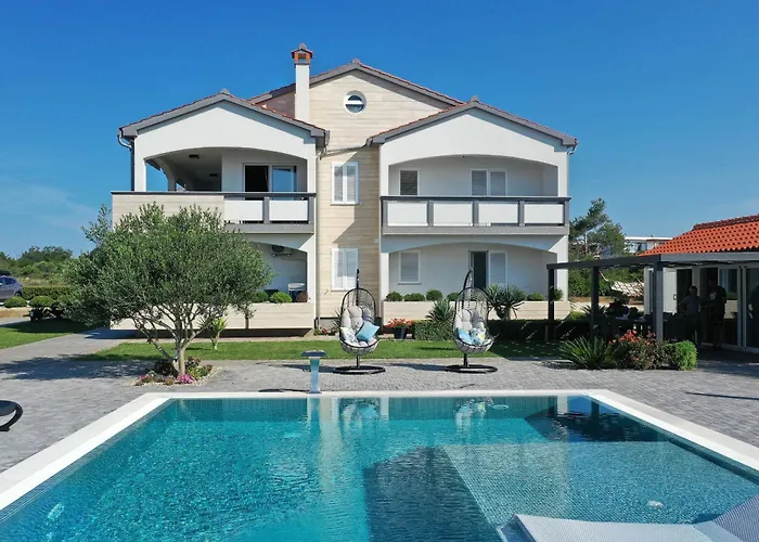 Suva Punta, No 3 *