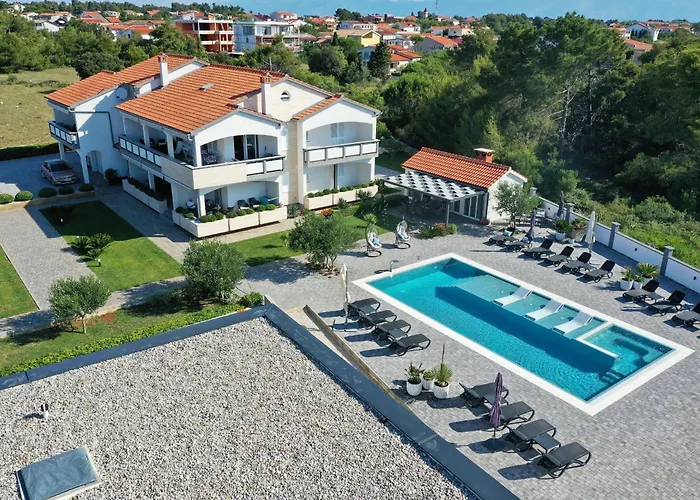 Suva Punta, No 3 *