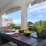 Suva Punta, No 3 Vir
